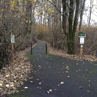 Trailhead at the start of the Interlakes Trail